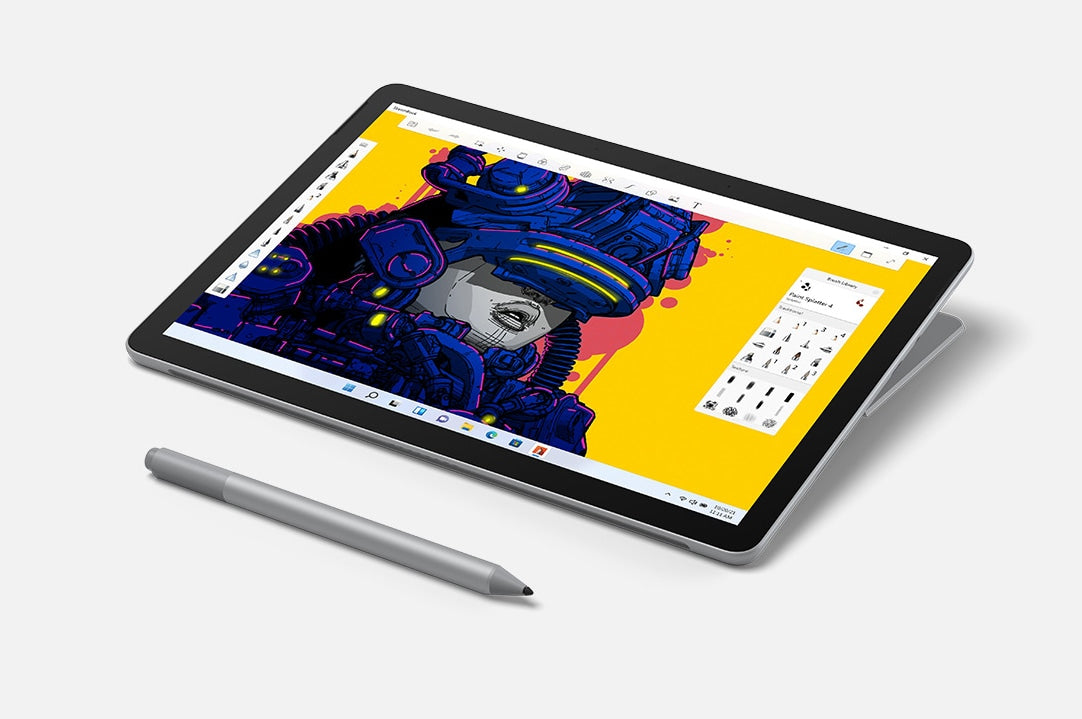 Il Surface Laptop Go compatto di Microsoft viene aggiornato con un processore Intel di 11a generazione